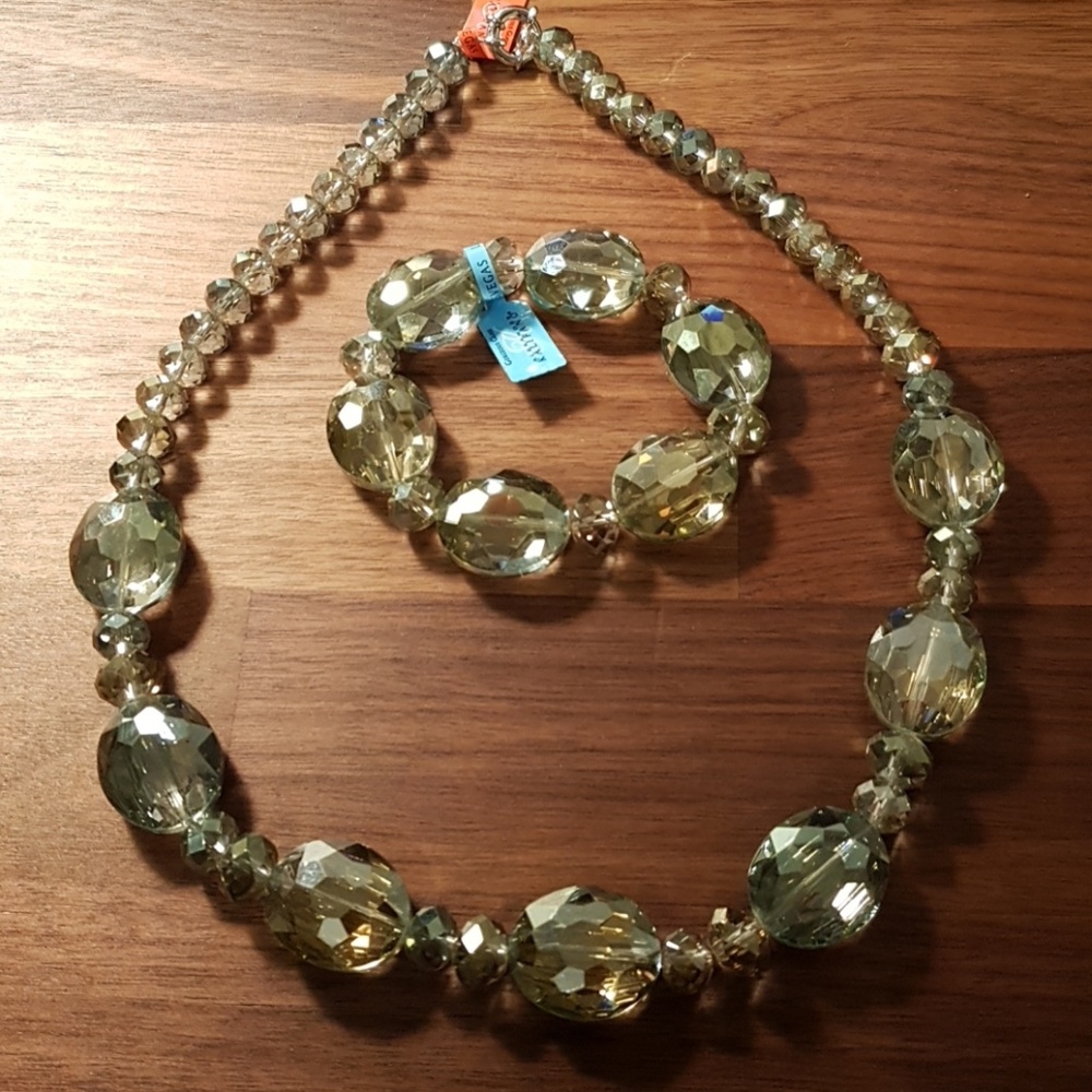 Glass necklace and bracelet kalifano Alexander